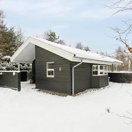 With A Covered Terrace * Ålbæk