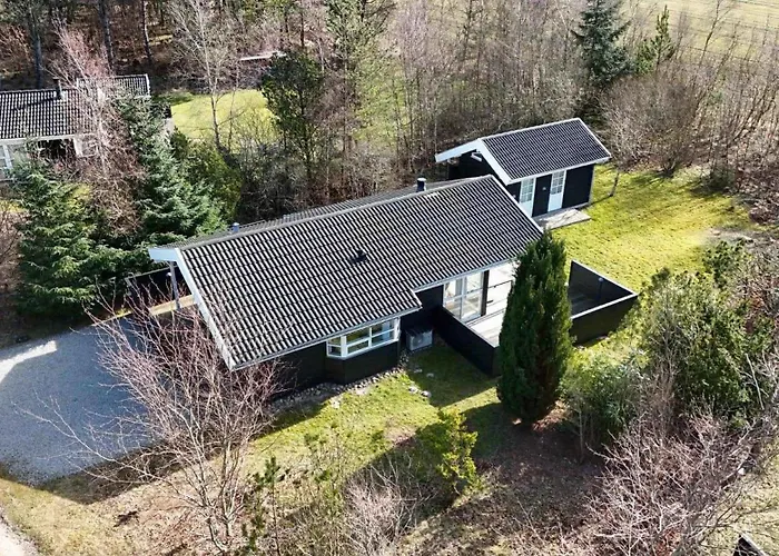 Vakantiehuis With Covered Terrace