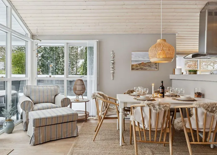 Vakantiehuis With Covered Terrace *